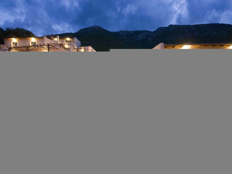 Tesoro Hotel Nikiana