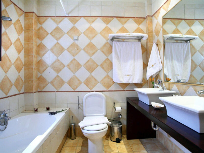 Tesoro Hotel Nikiana