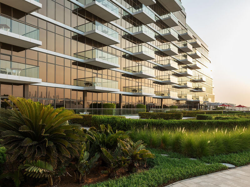 Th8 Palm Dubai Beach Resort Vignette Collection