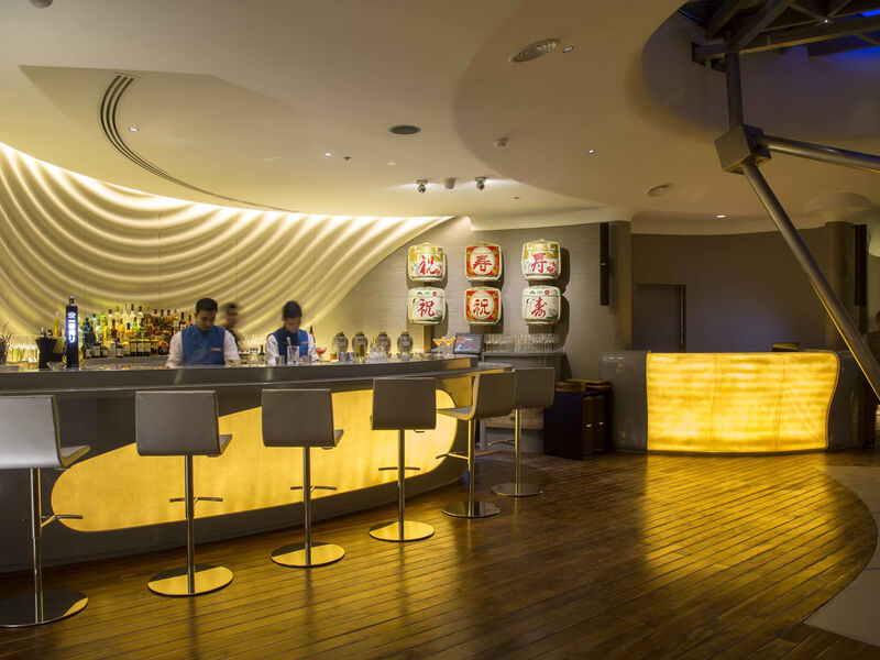F1 Grand Prix – Hotel The Art
