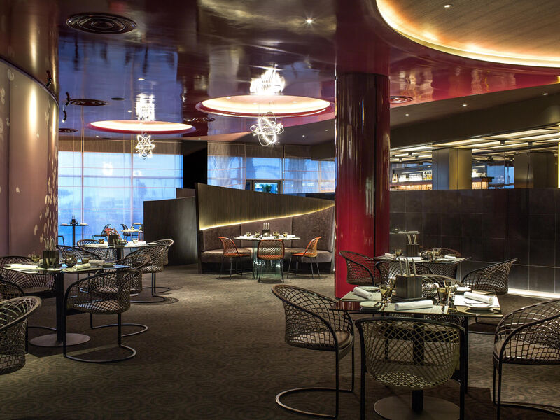 F1 Grand Prix – Hotel The Art