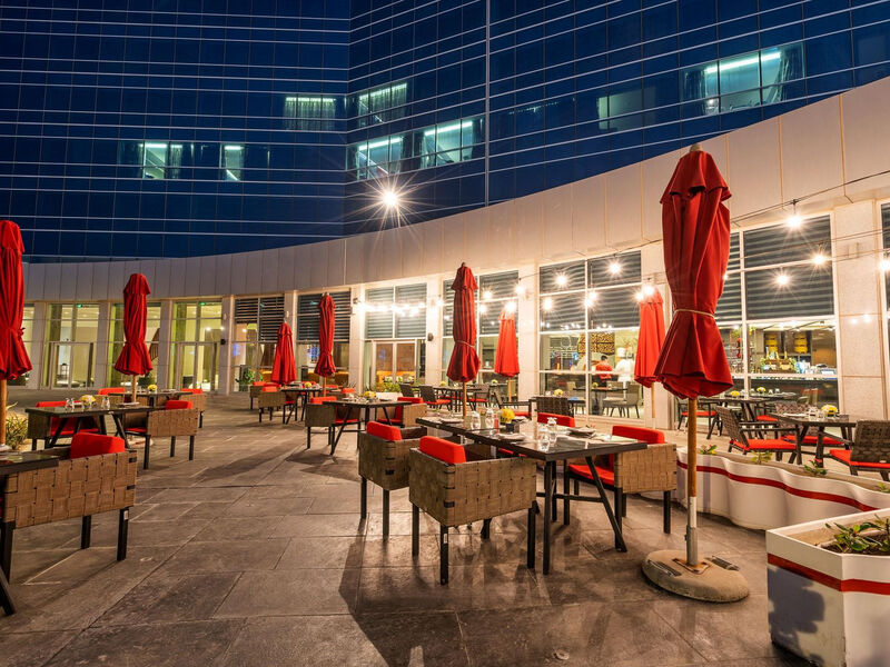 F1 Grand Prix – Hotel The Art