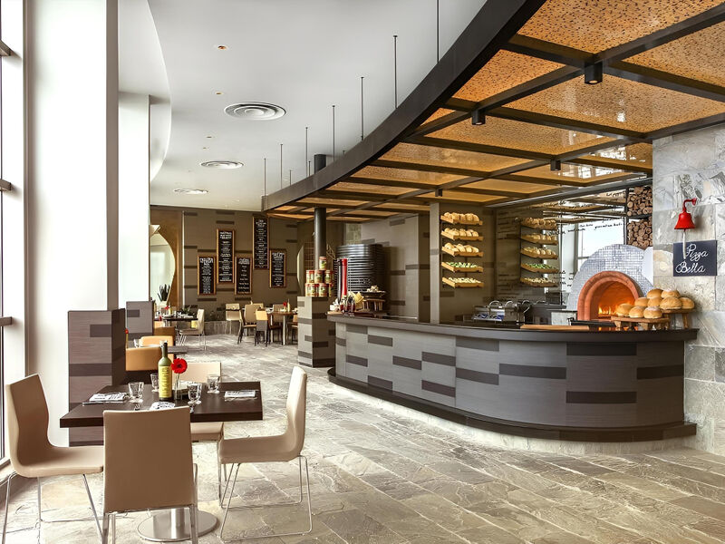 F1 Grand Prix – Hotel The Art