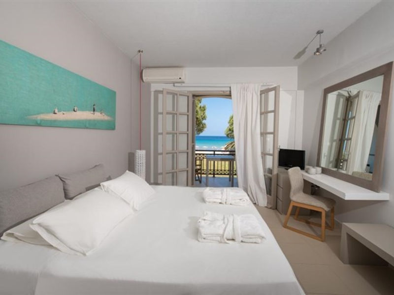 The Bay Hotel & Suites