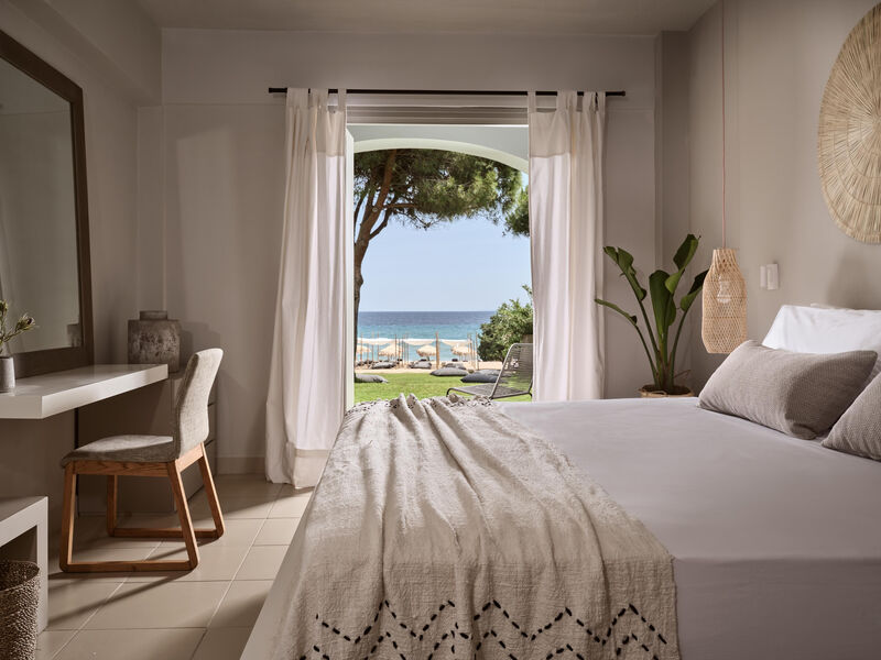 The Bay Hotel & Suites