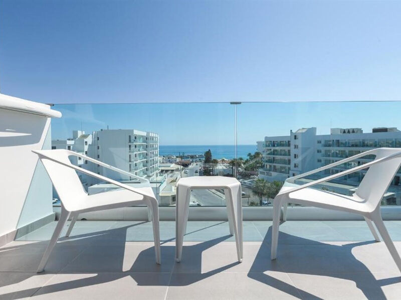 The Blue Ivy Hotel & Suites