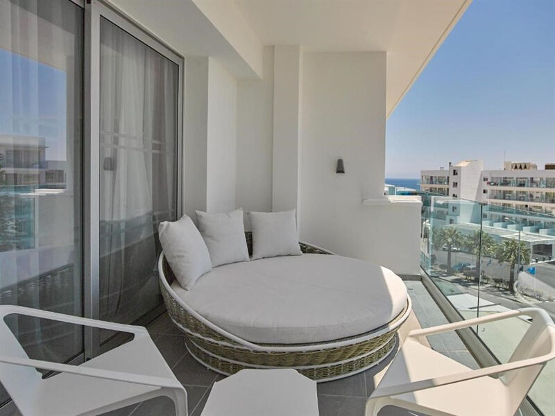 The Blue Ivy Hotel & Suites