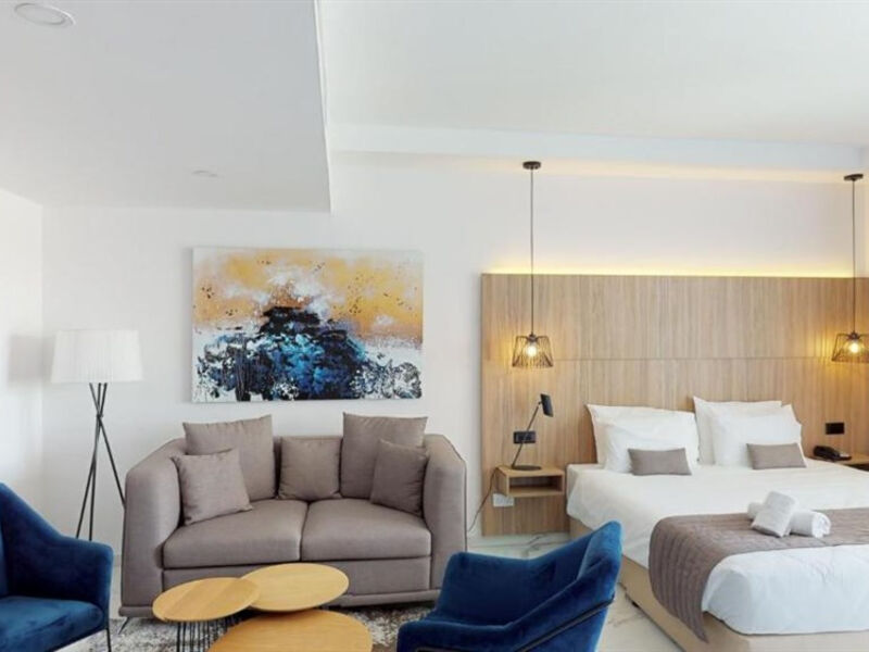 The Blue Ivy Hotel & Suites