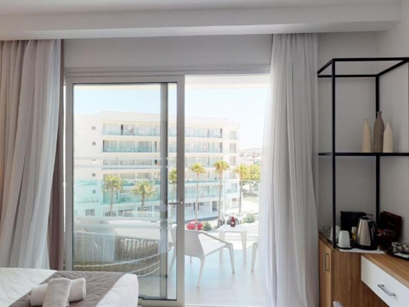 The Blue Ivy Hotel & Suites