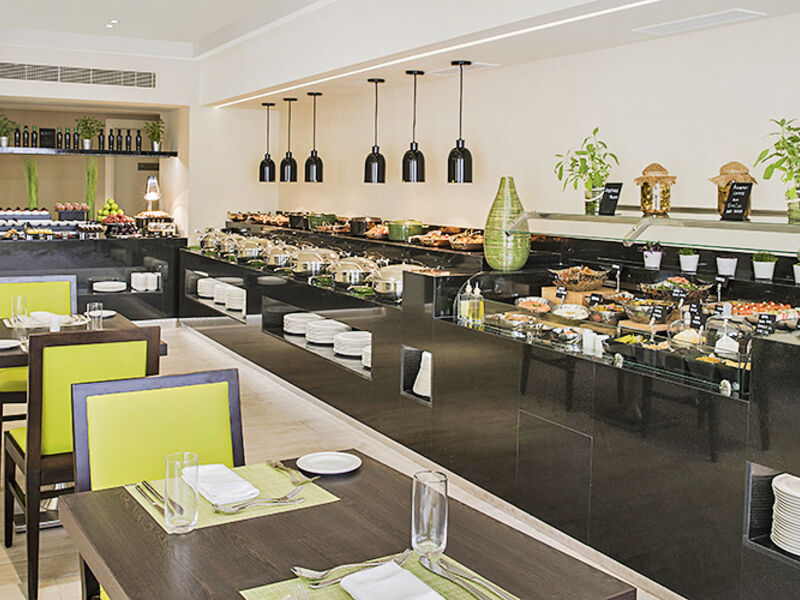 The Cove Rotana Resort 