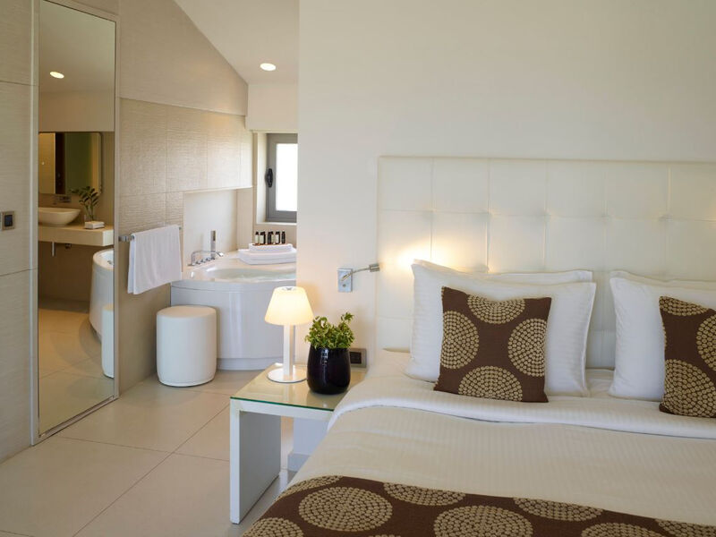 Sentido Ixian Grand