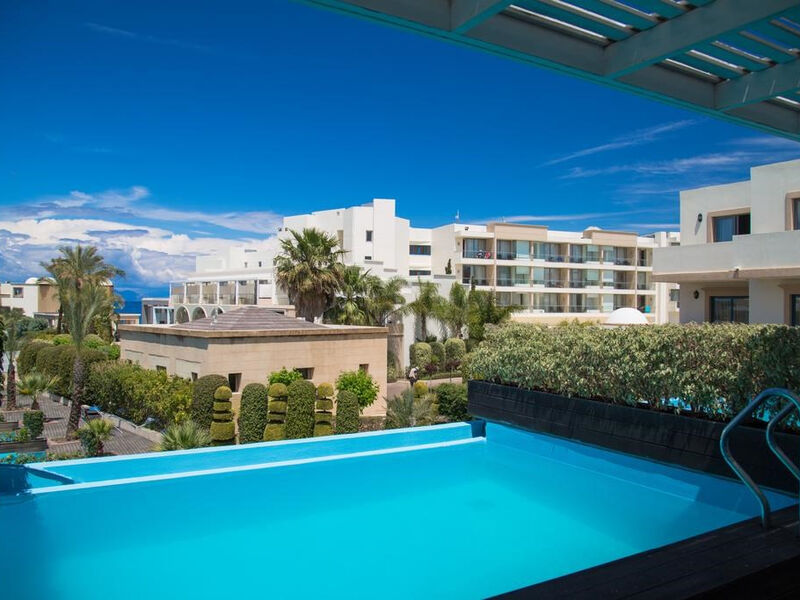 Sentido Ixian Grand