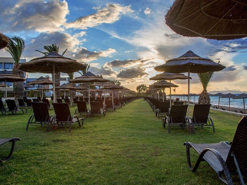 Sentido Ixian Grand