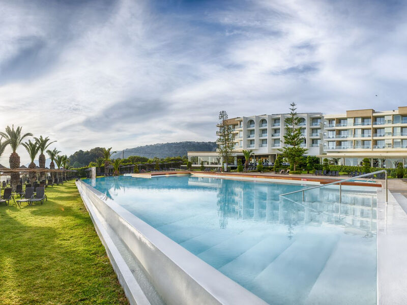 The Ixian Grand & All Suites