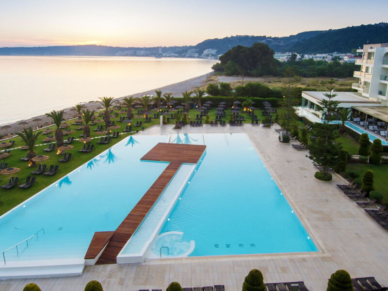 The Ixian Grand & All Suites