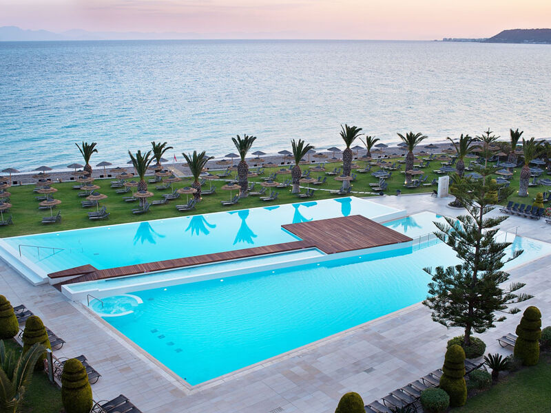 The Ixian Grand & All Suites