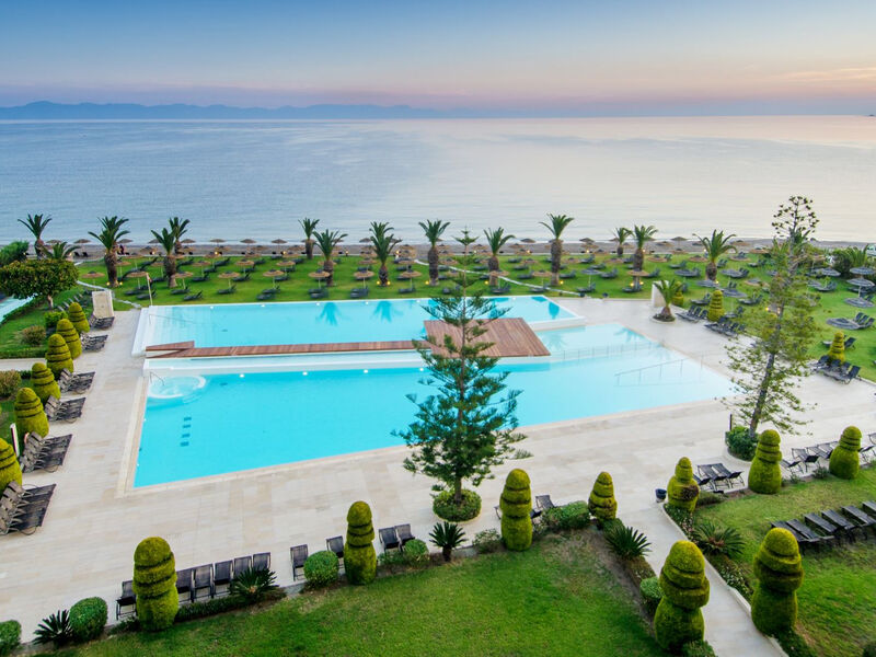 The Ixian Grand & All Suites
