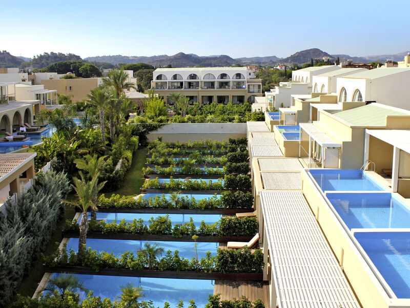 The Ixian Grand & All Suites