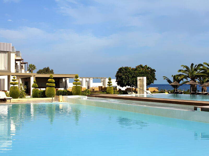 The Ixian Grand & All Suites