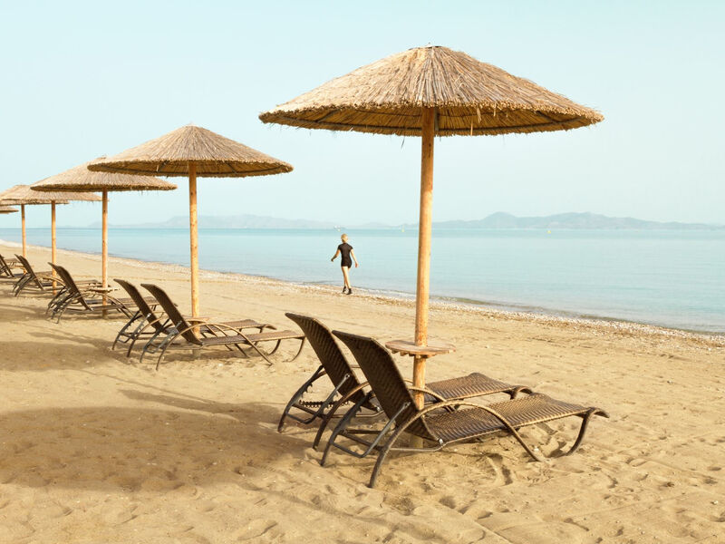 The Ixian Grand & All Suites