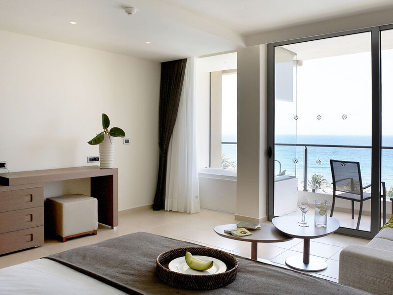 The Ixian Grand & All Suites