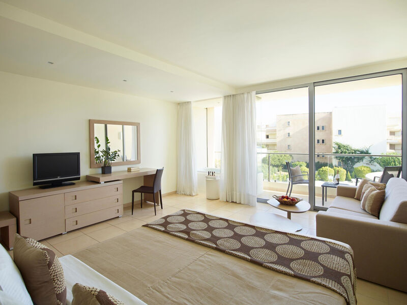 The Ixian Grand & Suites