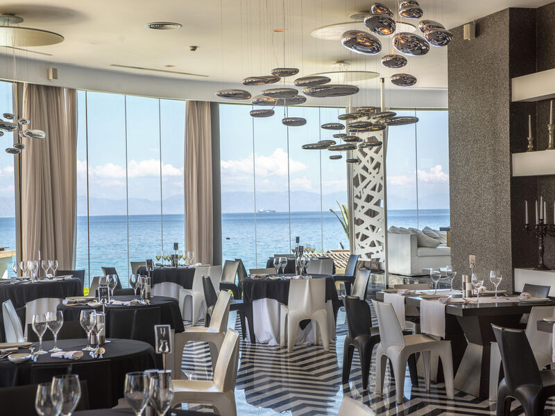 The Ixian Grand & Suites