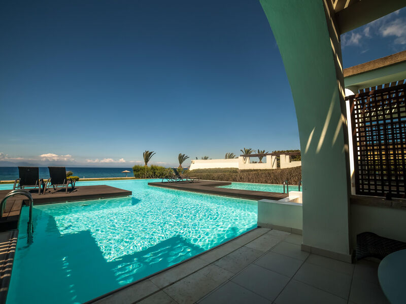 The Ixian Grand & Suites