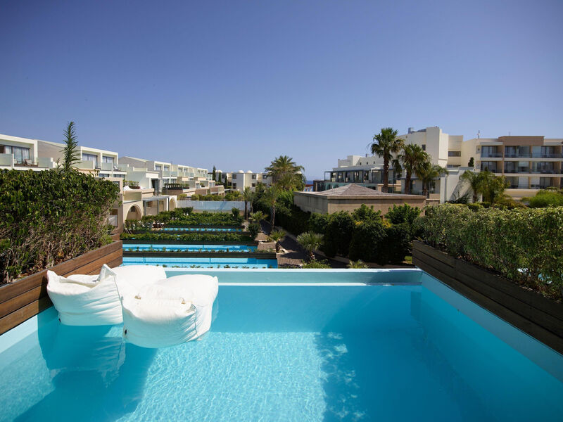 The Ixian Grand & Suites