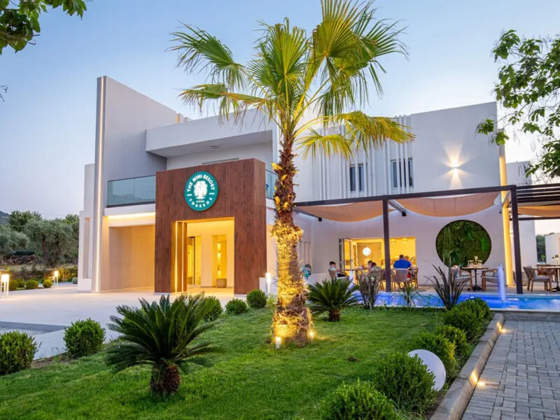 The Mini Resort