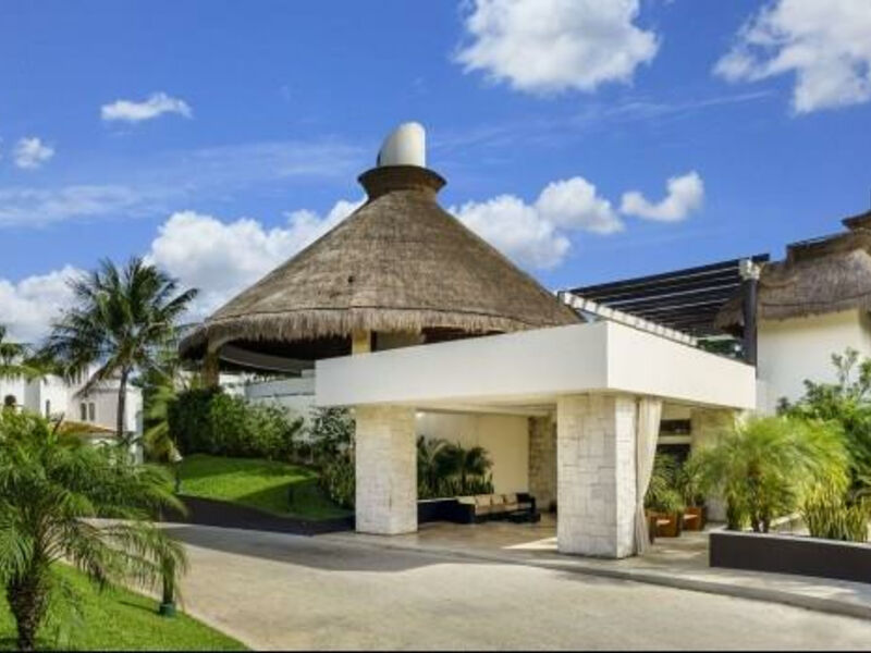 The Reef Playacar