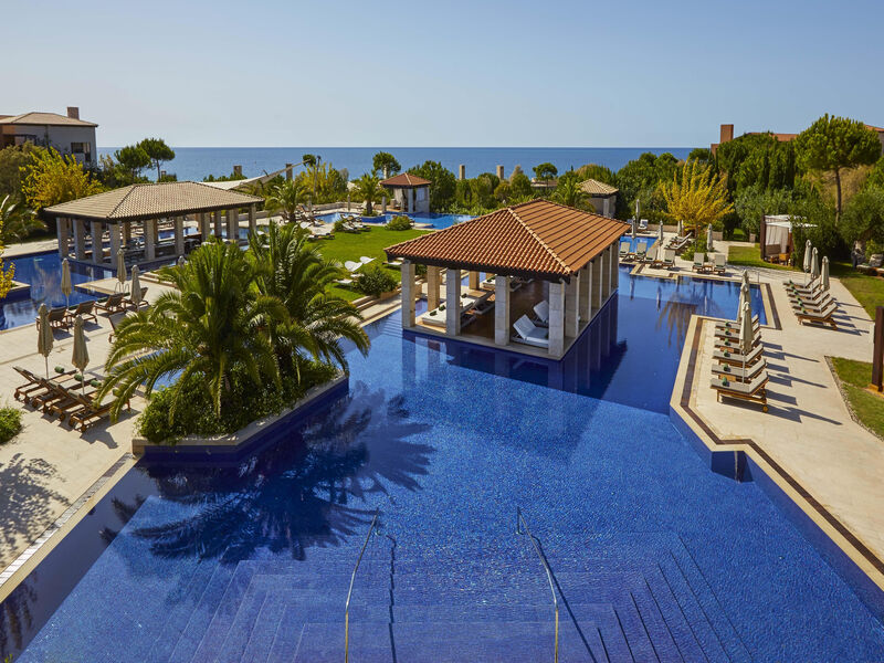 The Romanos, a Luxury Collection Resort