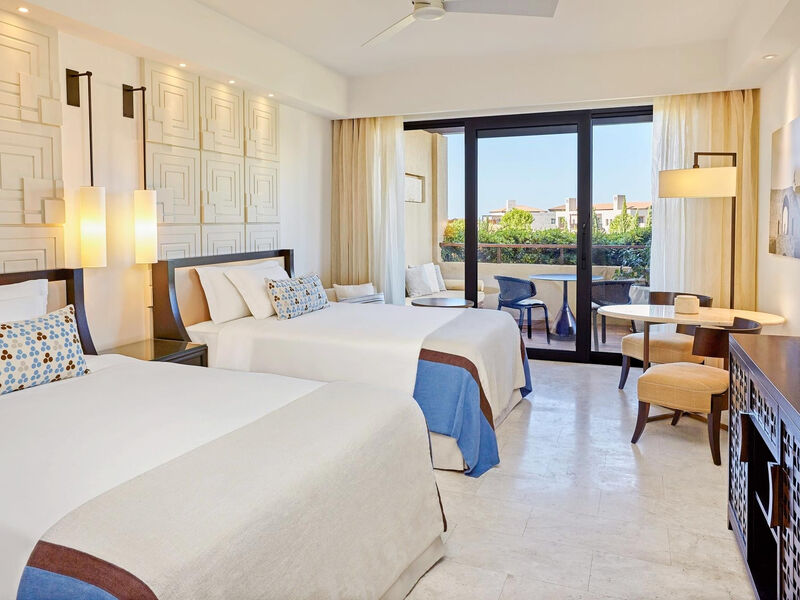 The Romanos, a Luxury Collection Resort