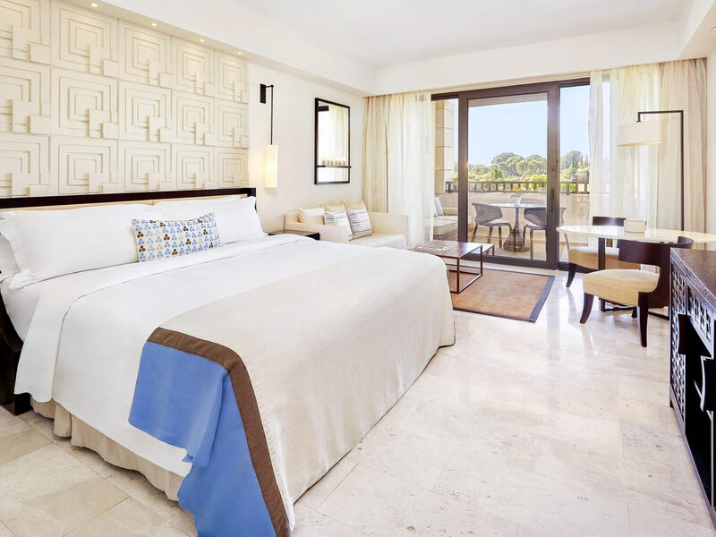 The Romanos, a Luxury Collection Resort