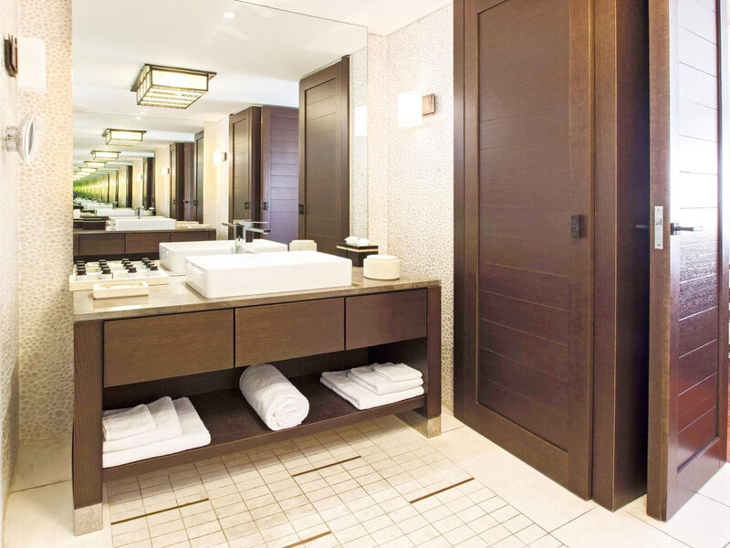 The Romanos, a Luxury Collection Resort