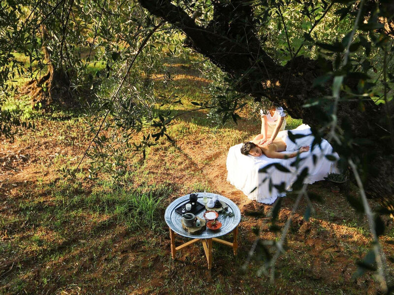 The Romanos, a Luxury Collection Resort