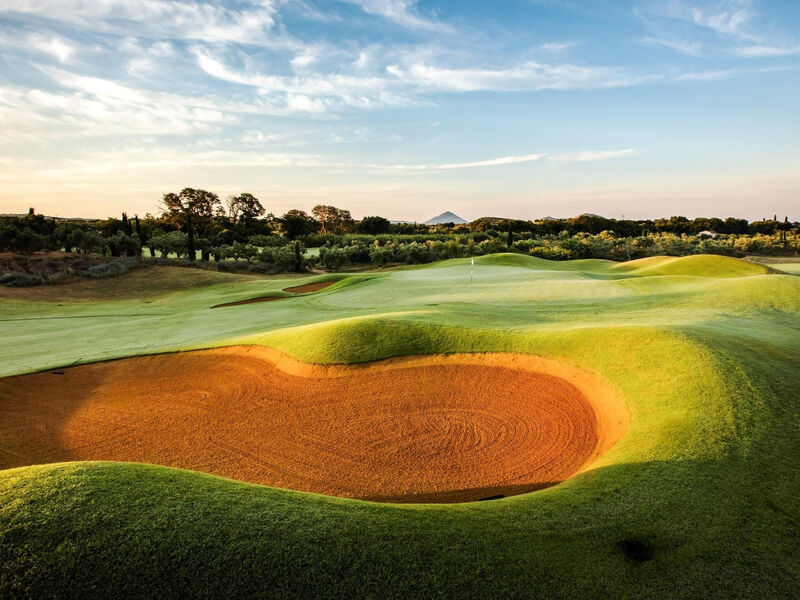 The Romanos, a Luxury Collection Resort