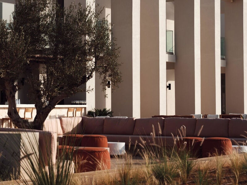 The Royal Senses Resort, Curio Collection By Hilton