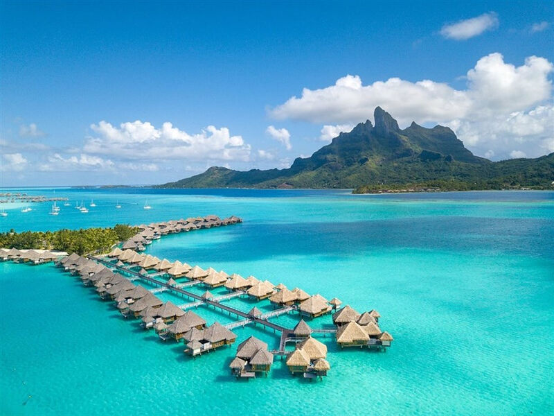 Hotel St. Regis Bora Bora Resort