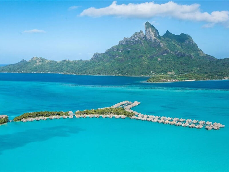 Hotel St. Regis Bora Bora Resort