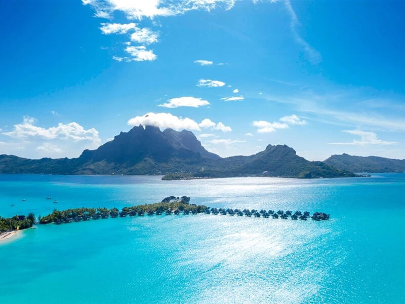 Hotel St. Regis Bora Bora Resort