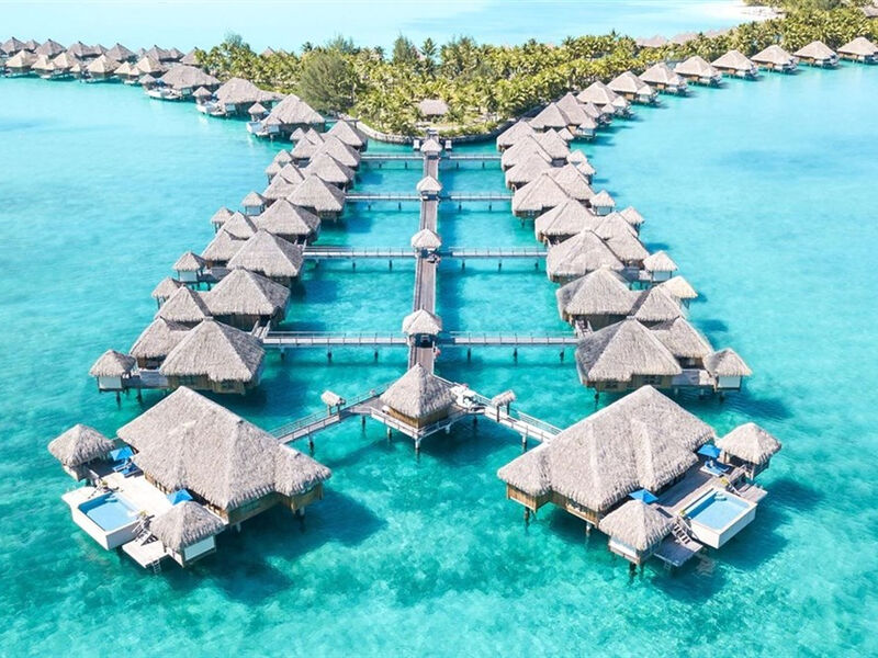 Hotel St. Regis Bora Bora Resort