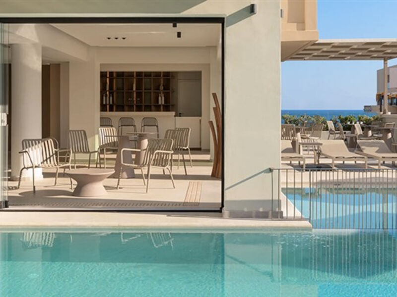 Theartemis Palace
