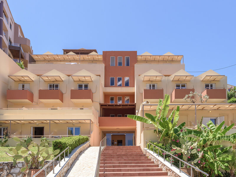 Theo Hotel Agia Marina