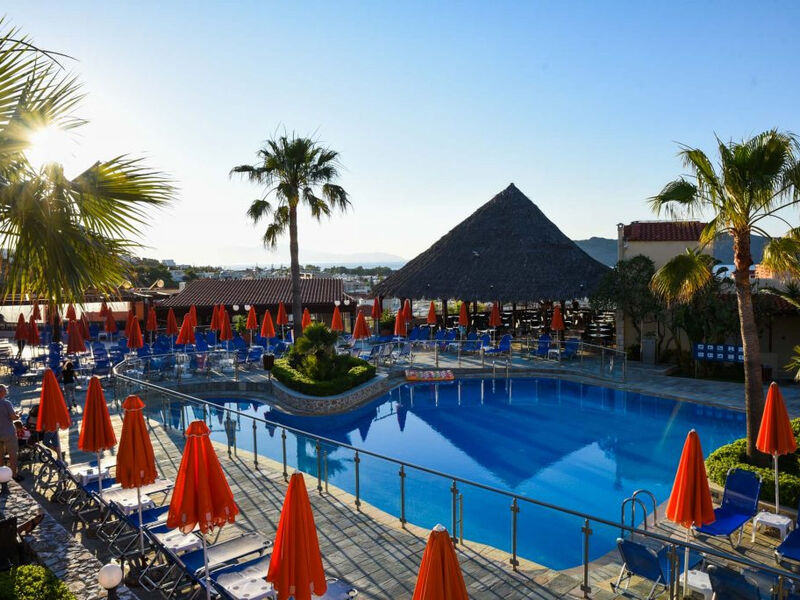 Theo Hotel Agia Marina