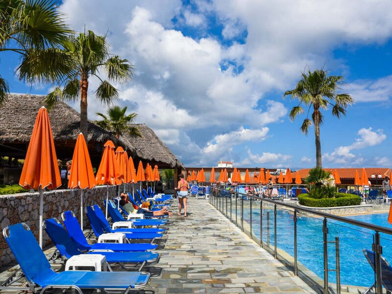 Theo Hotel Agia Marina