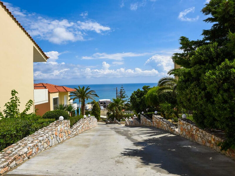 Theo Hotel Agia Marina