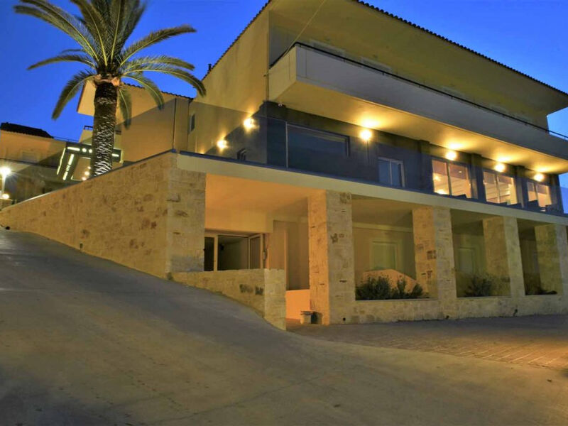Theo Hotel Agia Marina