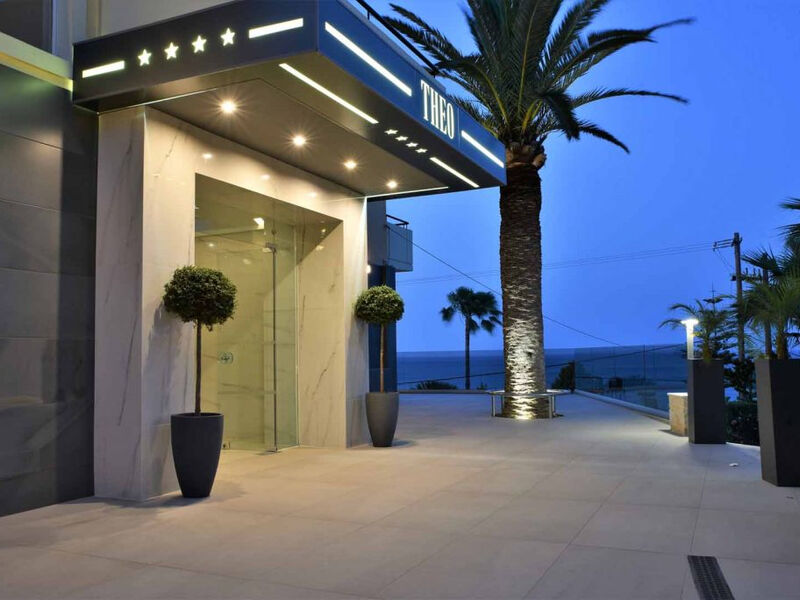 Theo Hotel Agia Marina