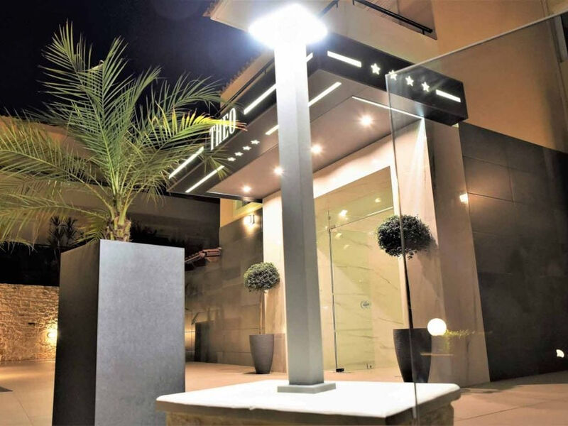 Theo Hotel Agia Marina